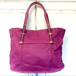 NWOT. STEVEN by Steve Madden magenta Rocky Shopper